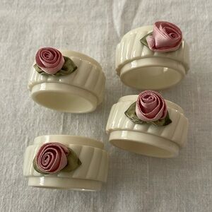 Lot of 4 Vintage Napkin Holders